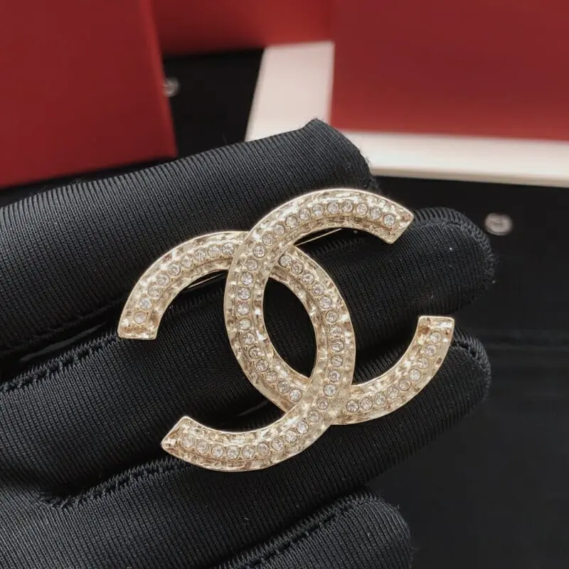 chanel brooches pour femme s_1261b673